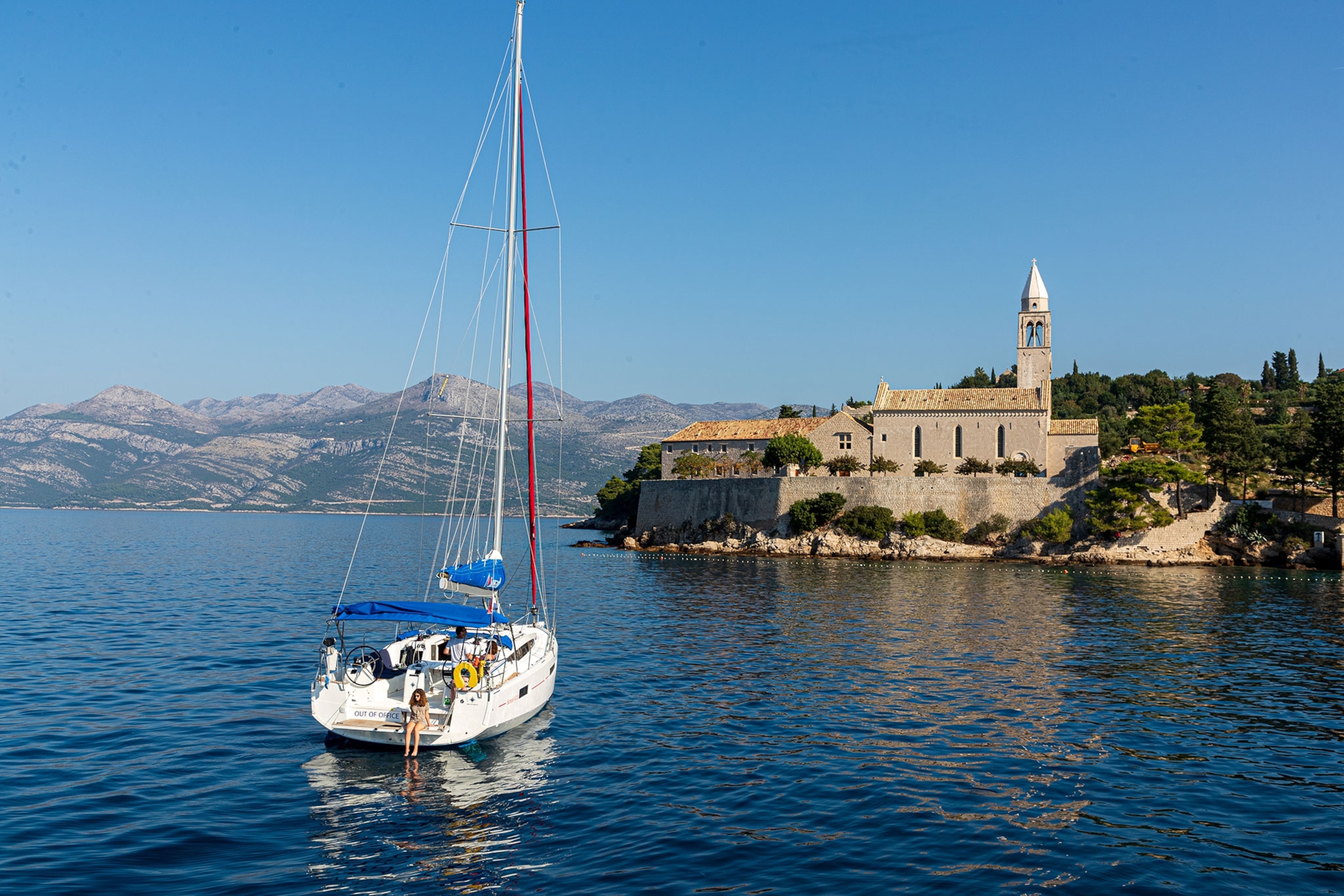 croatia-dalmatian-coast-sailing-yacht-charter-islands-hvar-korcula